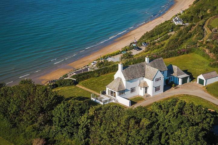 Holiday rental for 10 people, with garden, with pets in Nefyn