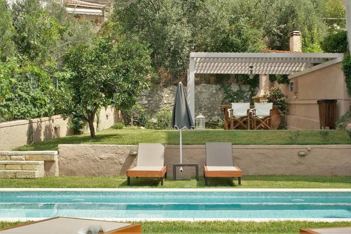 Ferienhaus für 12 Personen, mit Terrasse und Garten sowie Pool und Ausblick