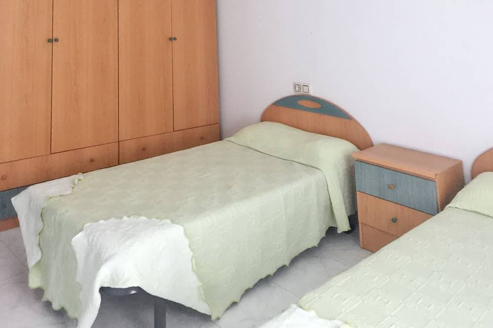 Entire apartment, Homerez - Apartment in Laxe with Balcony in Laxe, Costa da Morte