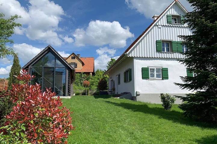 Ferienhaus für 6 Personen, mit Terrasse und Garten in Friedrichshafen