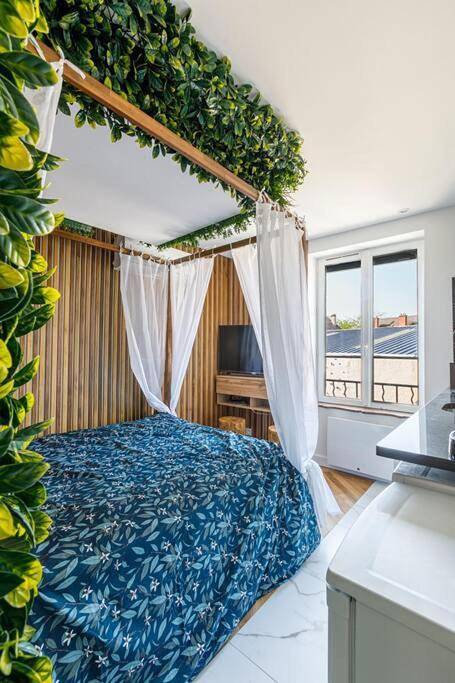 Appartement entier, Proche Paris - Style Bali 350 m gare Mantes in Mantes-la-Jolie, Yvelines
