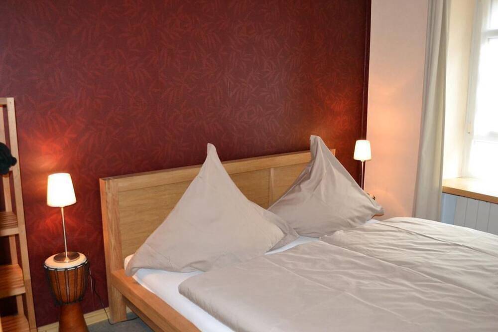 Ganze Wohnung, Kleins Gästehaus - Ferienwohnung I in Klüsserath, Moseleifel
