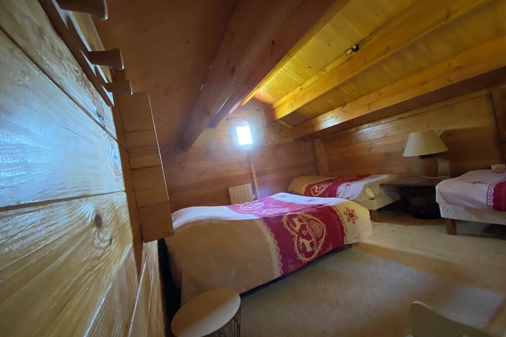 Chalet neuf au calme idéal pour découvrir l'ardéche et la haute loire in Lanarce, Ardèche