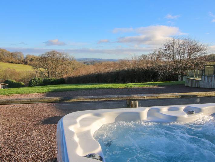 Lodge pour 4 personnes, avec vue et jardin - 1