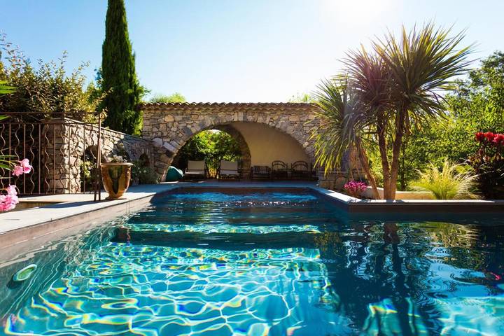 Maison d’hôte pour 2 personnes, avec sauna et jardin ainsi que piscine et jacuzzi à Brissac
