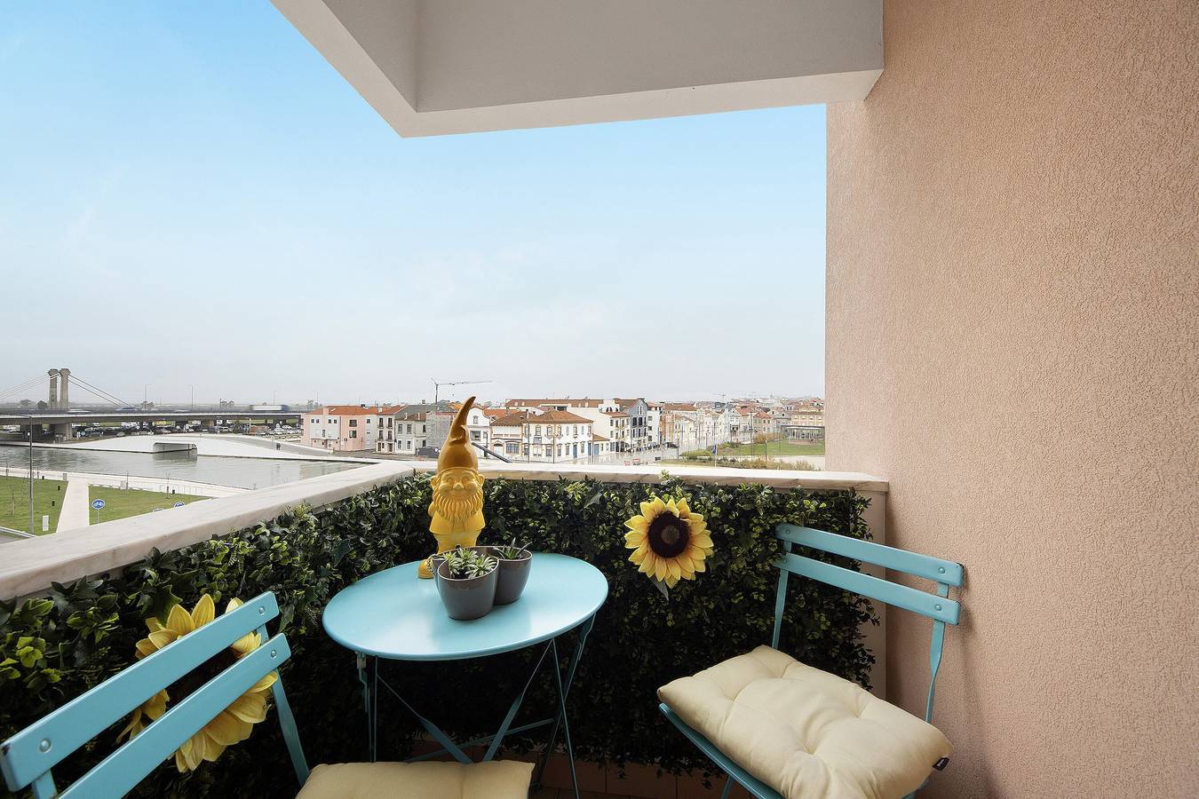 Apartamento entero, Aveiro: El pequeño Venecia de Portugal, apartamento con vistas al canal in Ria de Aveiro, Aveiro