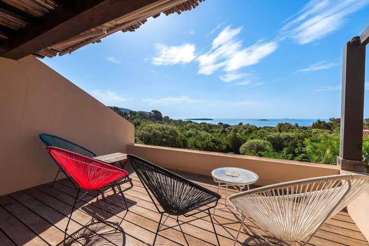Maison de vacances pour 6 personnes, avec Balcon et Terrasse dans Palombaggia