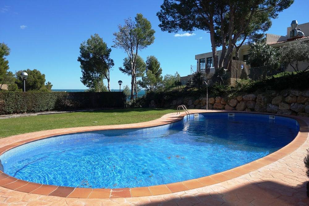 Geheel appartement, Appartement voor 6/8 personen. aan het strand, 20 m. kreek in Calafat, Costa Dorada