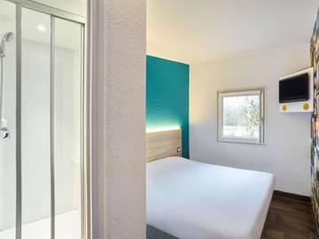 Hôtel pour 3 personnes, avec terrasse à Saint-Aunès