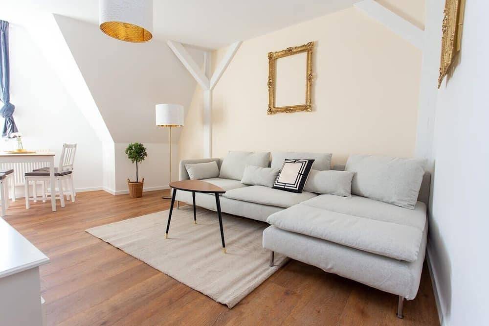 Fullhouse | Halle | M14 King Louis Xiv | Zentrum in Halle (Sajonia-Anhalt), Saale-Unstrut