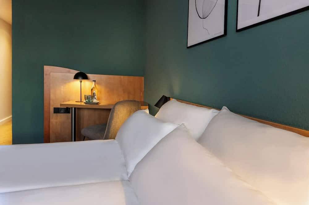 Convenient & Modern Pet-Friendly Room Close to Parks and Shopping Areas in Viewegs Garten- Bebelhof, Braunschweig (Germany)