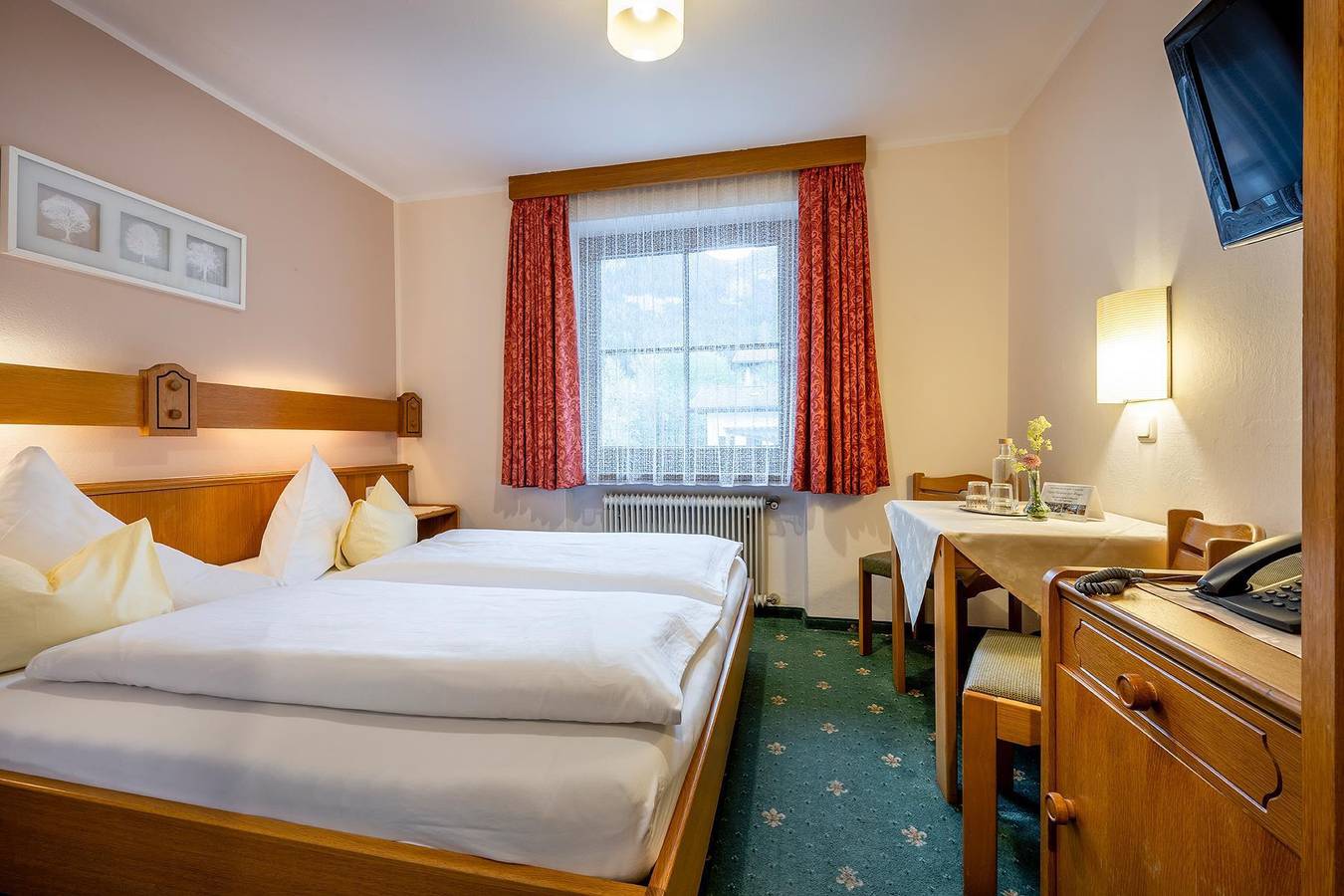 Doppelzimmer (16 m²) ab 14 Nächte in Maurach, Eben am Achensee