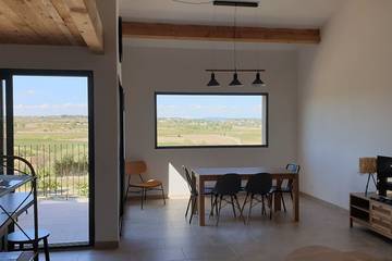 Gîte pour 6 personnes, avec jardin et terrasse à Tourbes
