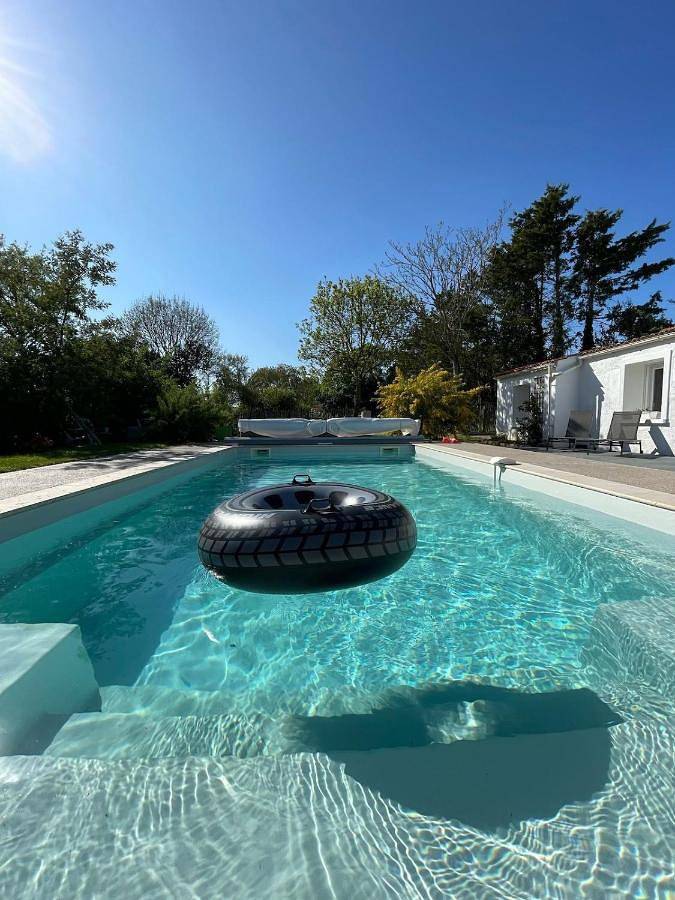 Location de vacances pour 14 personnes, avec piscine ainsi que jardin et jacuzzi à Grues - 4