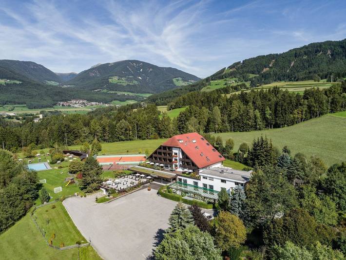Hotel für 4 Personen, mit Terrasse und Garten in Reischach Südtirol
