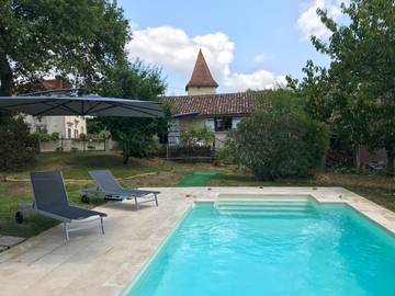 Gîte pour 4 personnes, avec jardin et piscine à Fargues (Aquitaine)