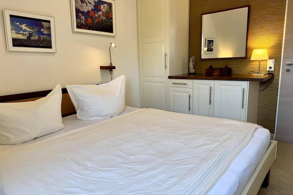 Ganze Wohnung, 4-Zimmer App. für 5 Pers. mit Terrasse, Pkw-Stellplatz, Wlan, Haustiere erlaubt. in Sylt (Gemeinde), Sylt
