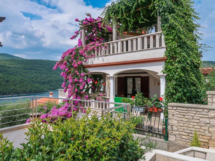 Ferienwohnung für 4 Personen, mit Terrasse und Garten in Labin - 2