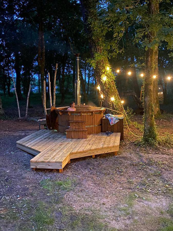 Tente pour 4 personnes, avec jardin ainsi que jacuzzi et terrasse dans les Landes - 2