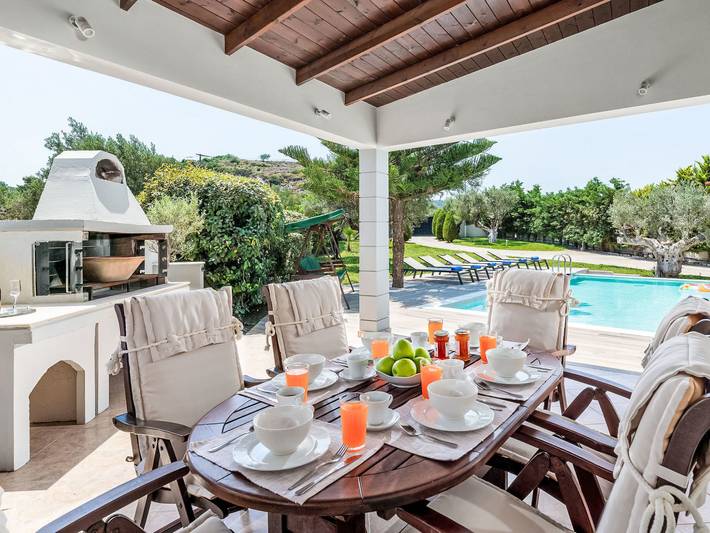 Ferienhaus für 6 Personen, mit Terrasse und Pool sowie Garten in Afantou - 4