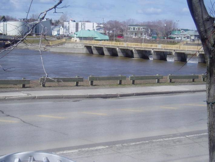 Chambre d’hôte pour 2 personnes, avec balcon et jacuzzi dans Matane