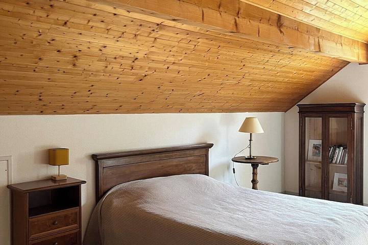 Charming Chalet - Sleeps 6 in Allemond, Nationalpark Écrins