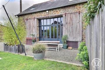 Location de vacances pour 4 personnes, avec terrasse et jardin à Hédé-Bazouges