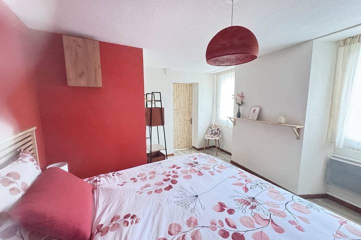 Ganze Wohnung, Cosy apartment under vaulted ceiling-6 people- Le Secret d'Adèle in Châteauroux-les-Alpes, Nationalpark Écrins