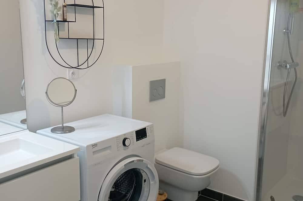 Appartement entier, Arradon Golfe du Morbihan appartement 2 Pièces Terrasse. in Arradon, Côte des Mégalithes