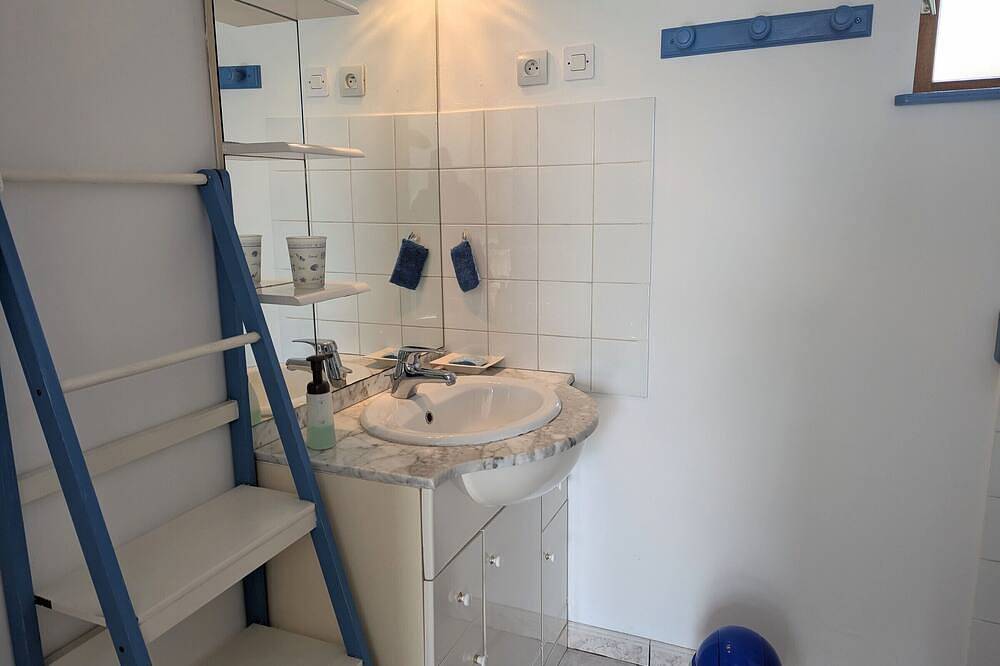 Gemütliches Ferienhaus im Loiretal: Privater Garten, moderne Ausstattung, inkl. Bettwäsche und Strom in Guilly, Loire-Tal