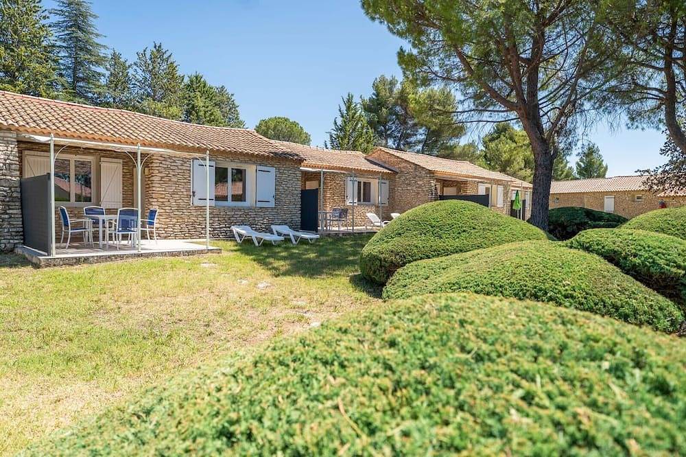 Rental with pool in a quiet setting n°11 in La Roque-sur-Pernes, Vaucluse