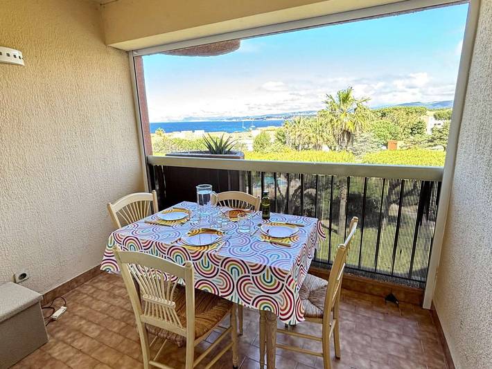 Gîte pour 4 personnes, avec Piscine dans La Coudoulière - 2