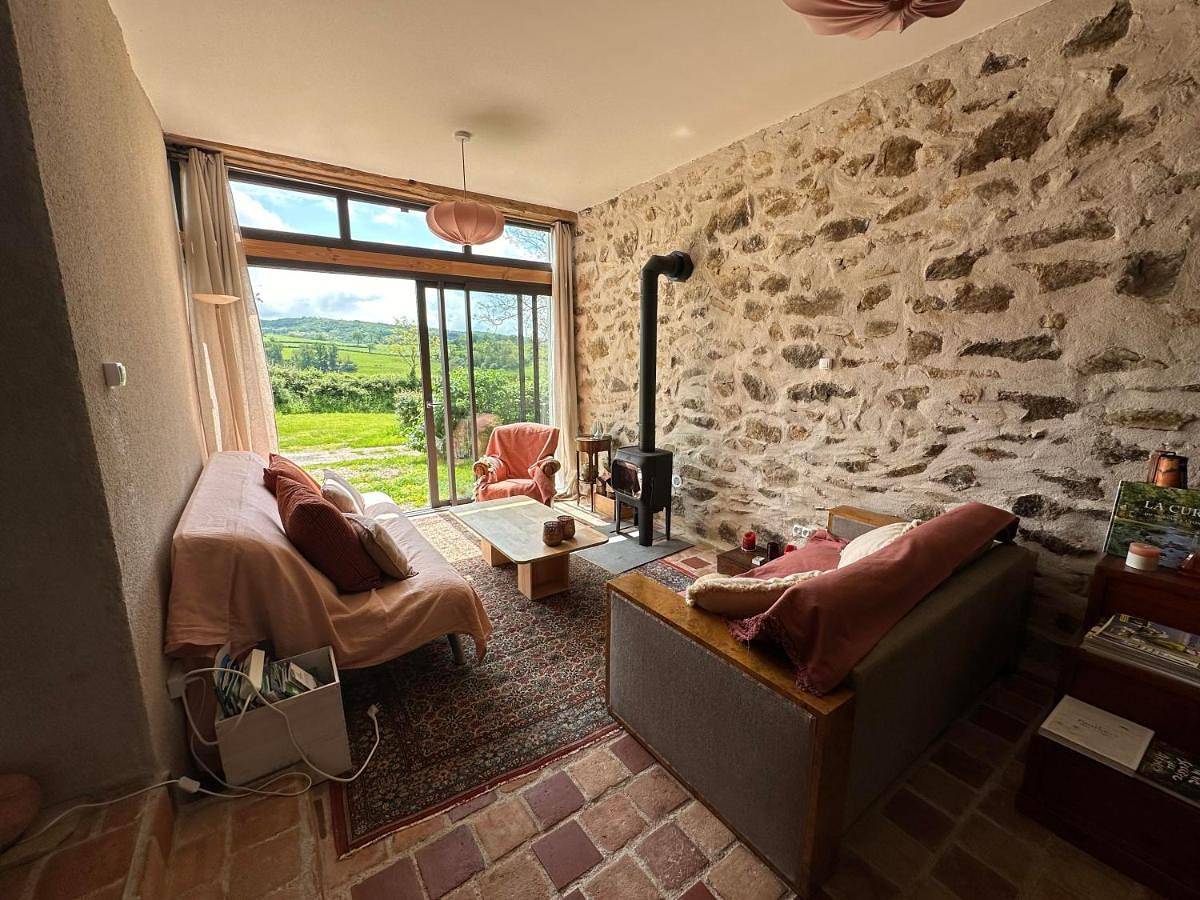 Holiday Home with Shower in Préporché, Parc naturel régional du Morvan