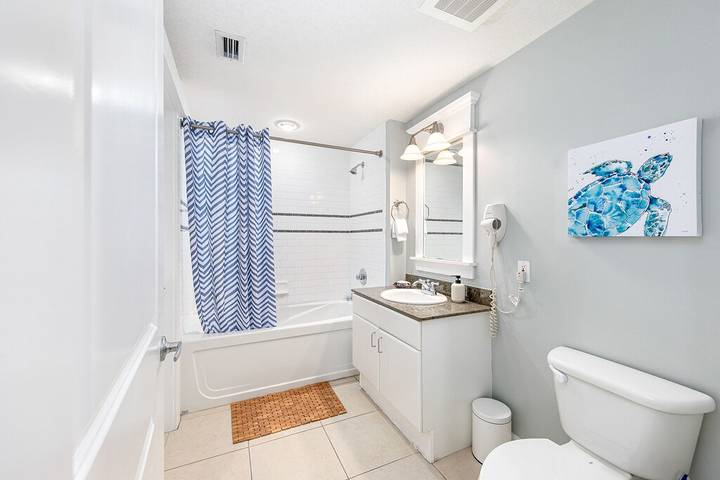 Vacation rental for 10 people, with pool and balcony as well as hot tub, with pets in Panama City Beach