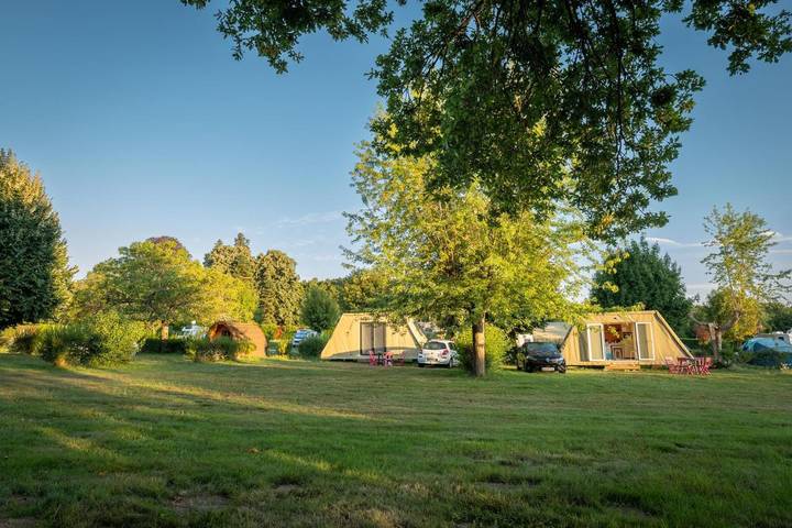 Location de vacances pour 2 personnes, avec vue et jardin à Écueillé