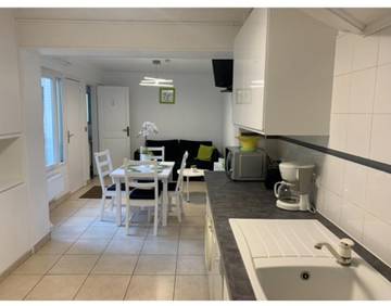 Gîte pour 4 personnes, avec terrasse dans Seine-Saint-Denis