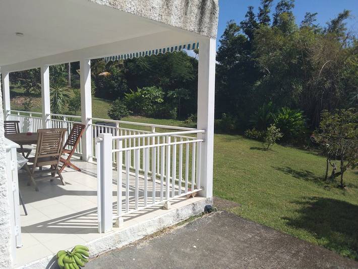 Location de vacances pour 4 personnes, avec jardin ainsi que piscine et terrasse dans Basse-Terre (homonymie) - 4
