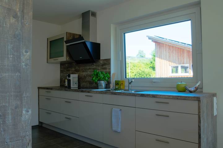 Ganze Wohnung, "Alpenblick 2 - Ferienwohnung" mit Blick auf die Berge in Bodolz, Bayerisch Schwaben