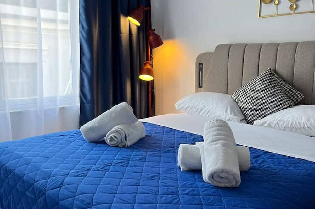 Entire apartment, Voulis 45 Plaka Suite in Central Section of Athens, Athens