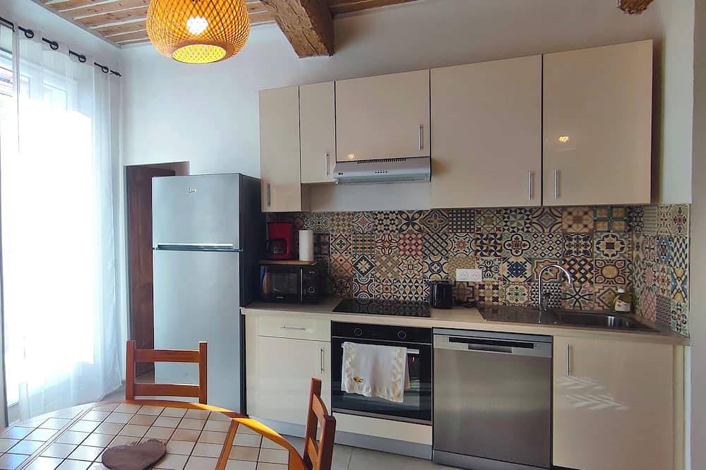 Entire apartment, Provencal apartment with balcony in the Var in Les Arcs (Var), Draguignan region