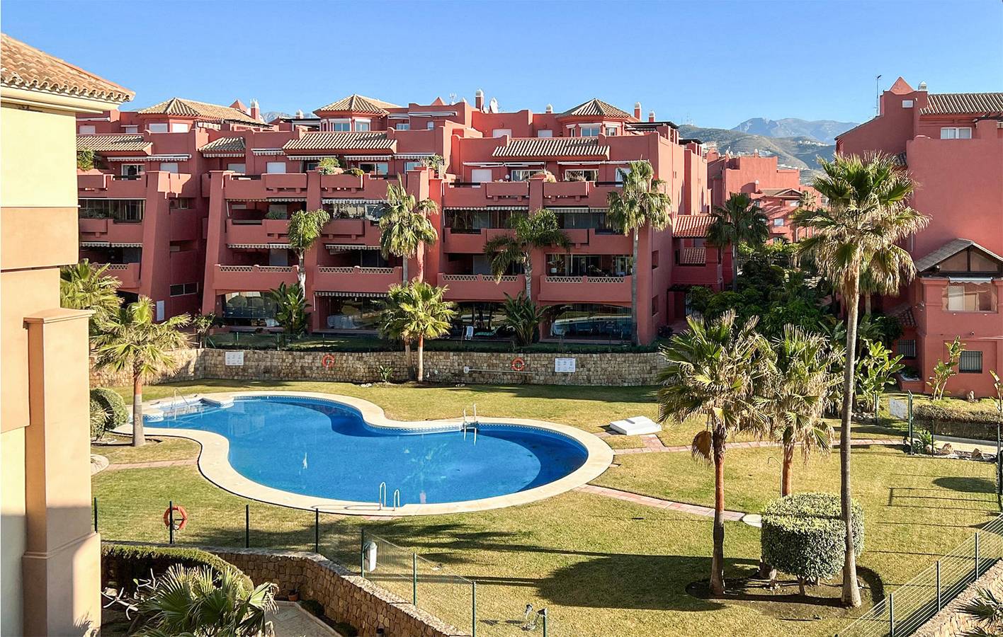 Entire holiday apartment, 140m² Oceanview Apartment with Pool, Terrace & Parking in Torrox Costa, Torrox