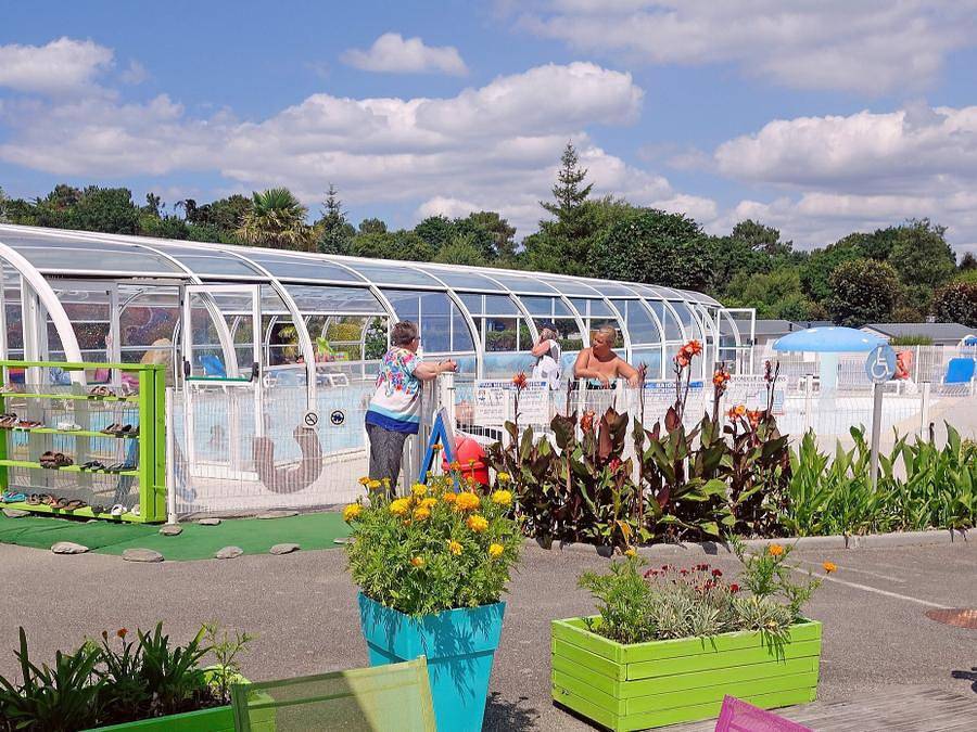 Flower Camping Le Kerleyou - Mobilhome 6 personas - Mobil-home confort 31m² - 3 habitaciones - Terraza cubierta 18m² - Tv + lavavajillas in Douarnenez, Iroise