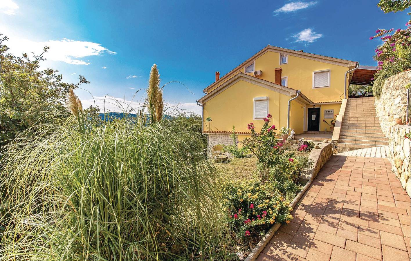 Ganze Ferienwohnung, Ferienwohnung für 4 Personen mit Terrasse in Supetarska Draga, Rab