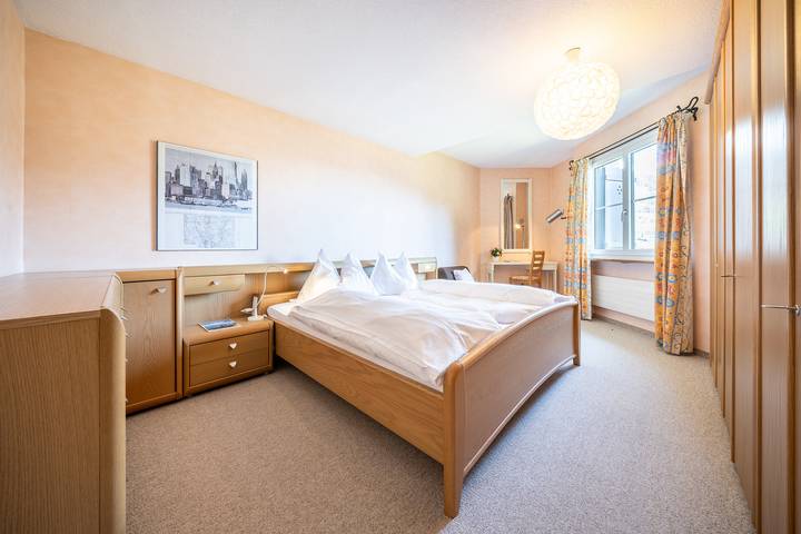 Ganze Wohnung, 7004 Gemütlich eingerichtete Wohnung mit wunderschön bewachsener Terrasse in Vulpera, Tarasp