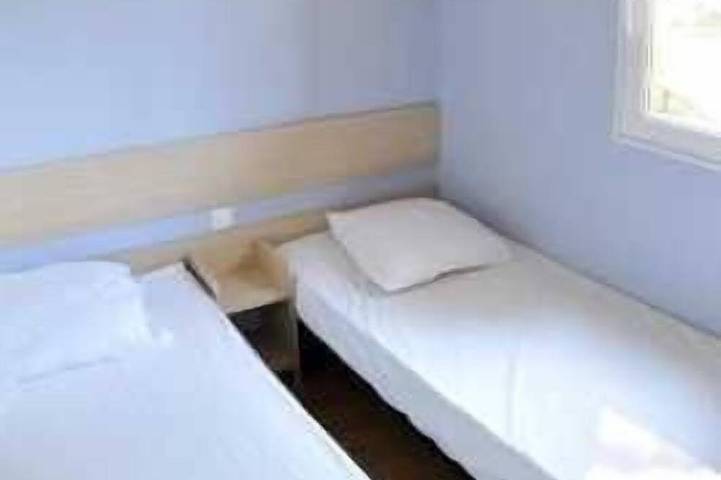 Mobil home pour 4 personnes à Castelnau-de-Guers - 2