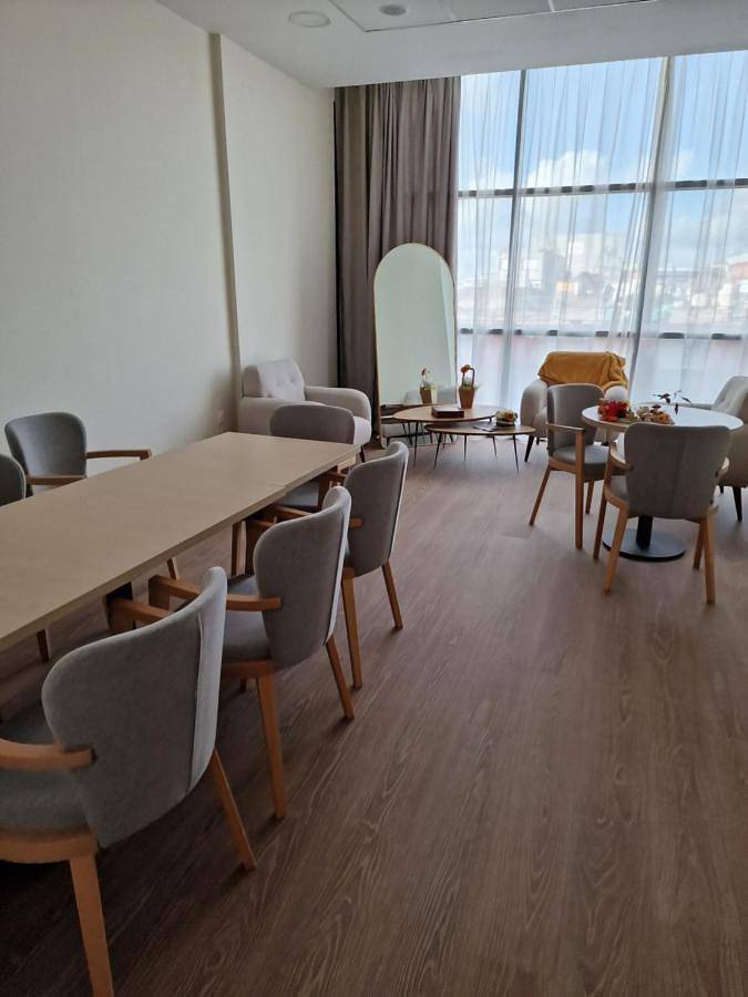 Apartment with Balcony in Boulogne-sur-Mer, Région de Boulogne-sur-Mer