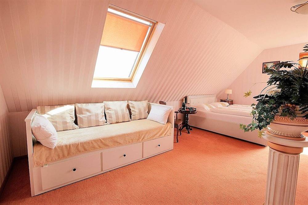 Ganze Wohnung, Exklusives Appartement ...Top renov... Inklusive Garten.... in Seevetal, Nordheide