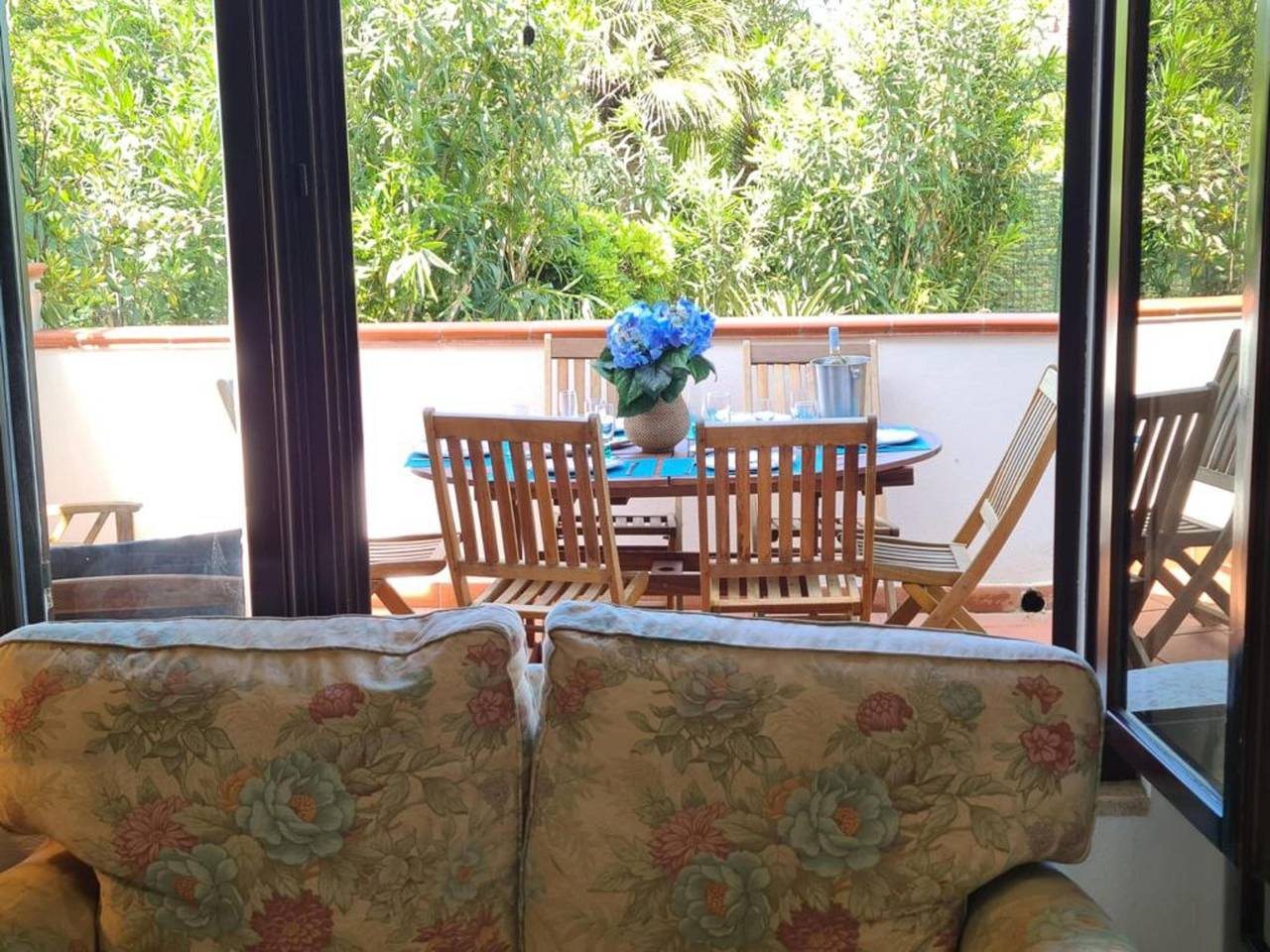 Casa vacanze 'Villino Le Ortensie' con vista mare, giardino e aria condizionata in Stintino, Nurra