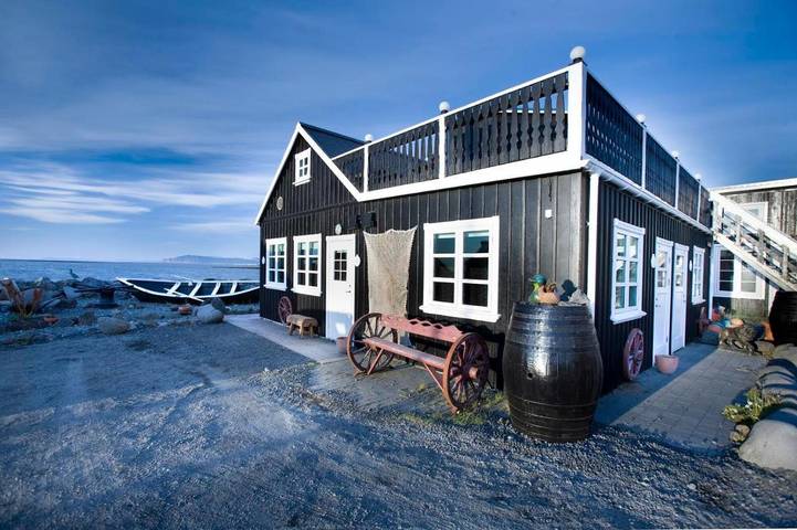 Maison d’hôte pour 3 personnes, avec Jacuzzi et Terrasse ainsi que Jardin et Sauna en Islande
