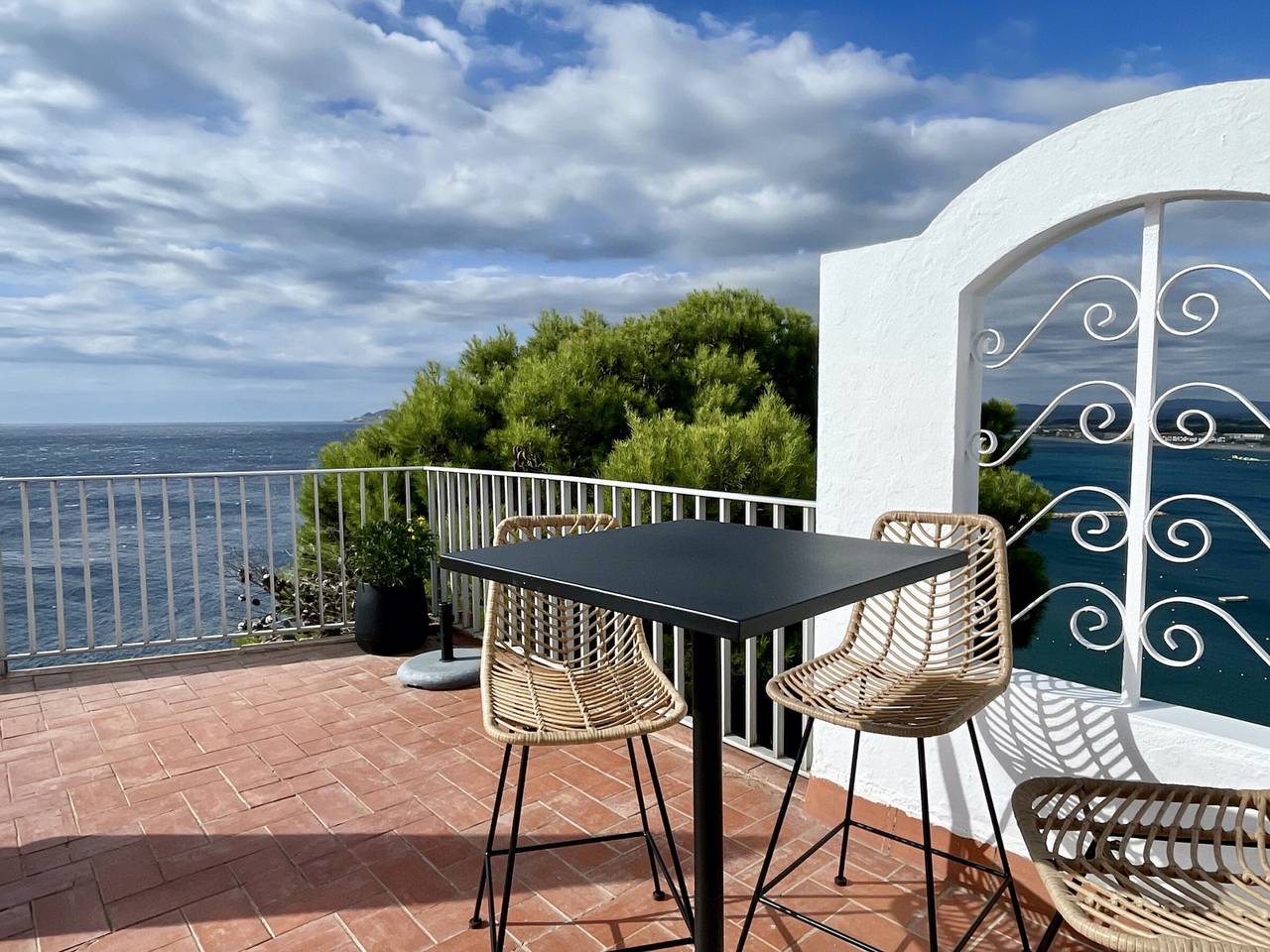 Mediterrane Villa mit 3 Schlafzimmern, Terrasse, atemberaubende Aussicht in l'Estartit, Torroella de Montgrí